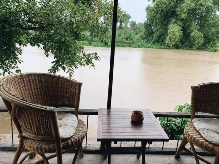 Rustic​ Charm​ Suphan​ Ban Tha Pong Exteriör bild
