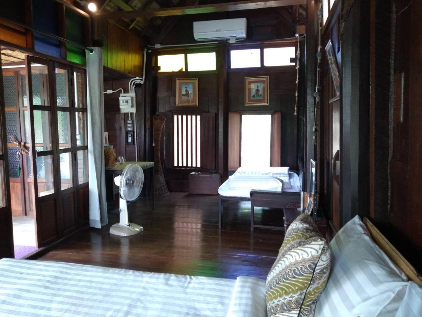 Rustic​ Charm​ Suphan​ Ban Tha Pong Rum bild