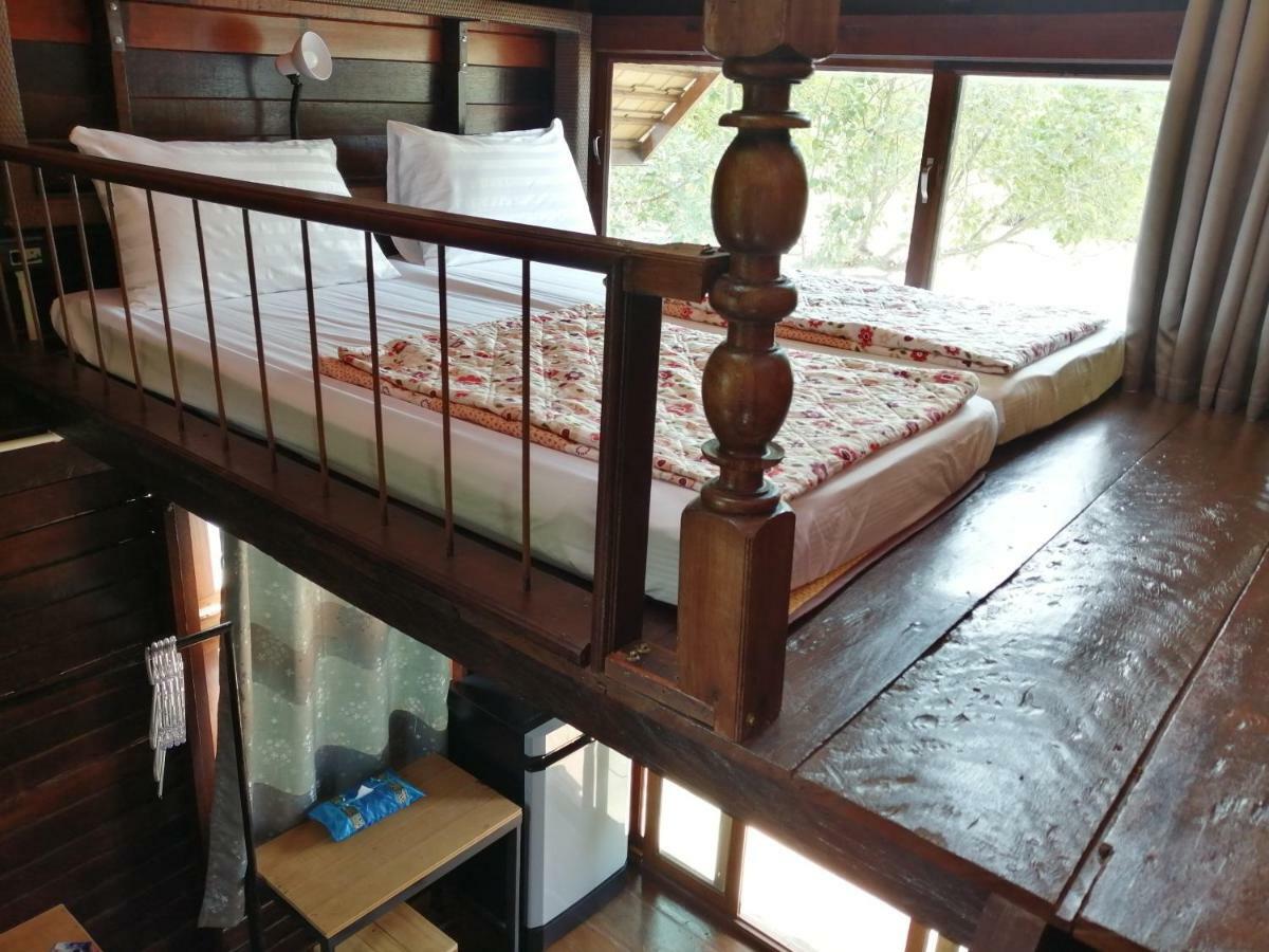 Rustic​ Charm​ Suphan​ Ban Tha Pong Exteriör bild