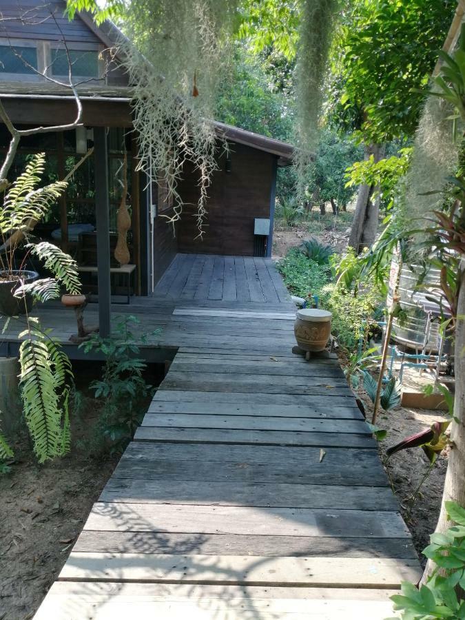 Rustic​ Charm​ Suphan​ Ban Tha Pong Exteriör bild