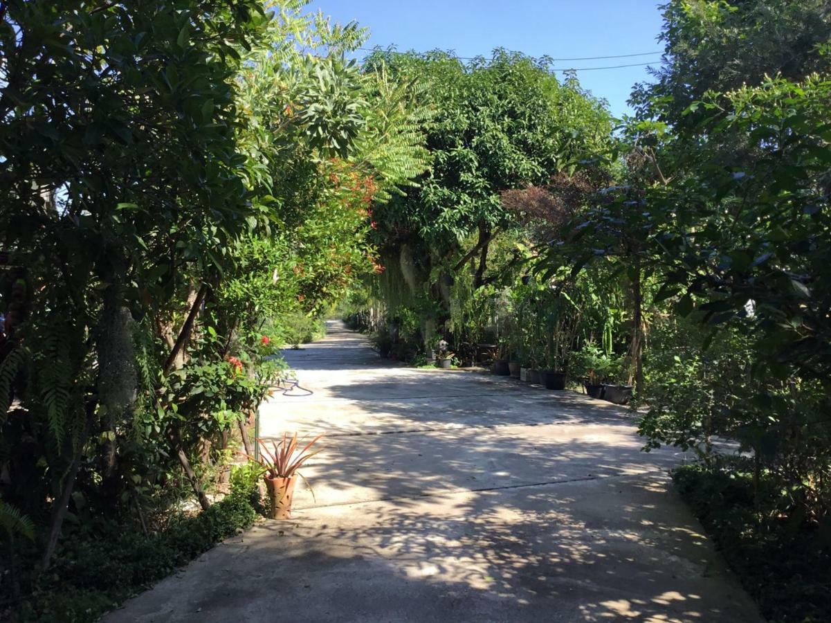 Rustic​ Charm​ Suphan​ Ban Tha Pong Exteriör bild