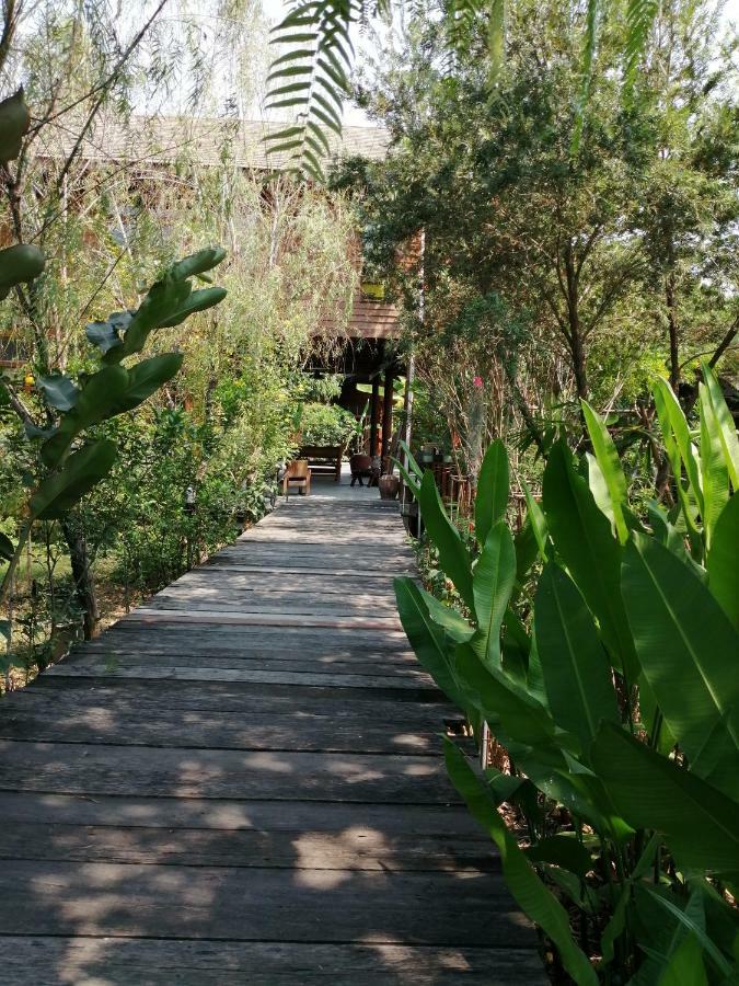 Rustic​ Charm​ Suphan​ Ban Tha Pong Exteriör bild